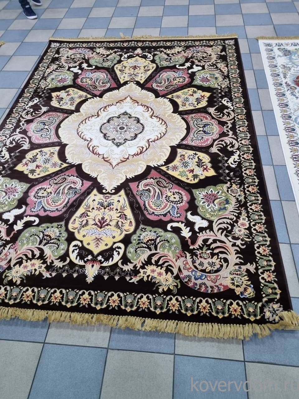 Ковер ARAVIA D428 BROWN Ковер ARAVIA D428 BROWN