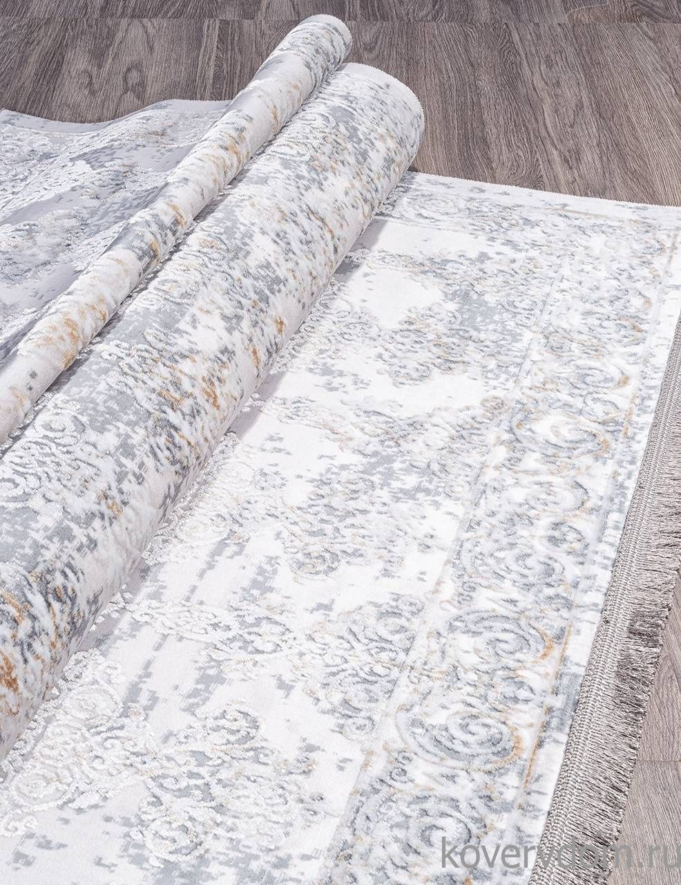Ковер CAPRICE 8543 в дизайне